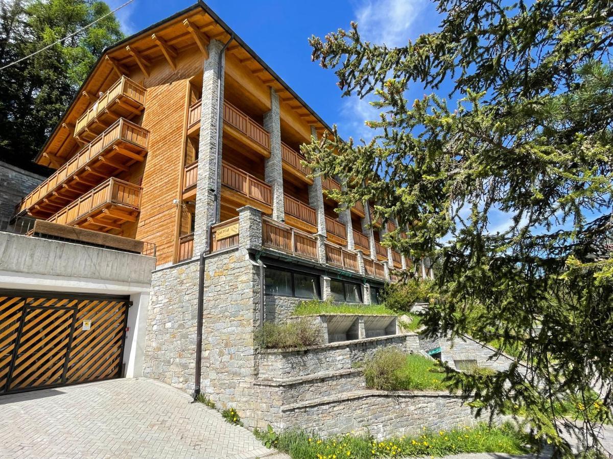 Residence Regina Delle Alpi Santa Caterina Valfurva Bagian luar foto
